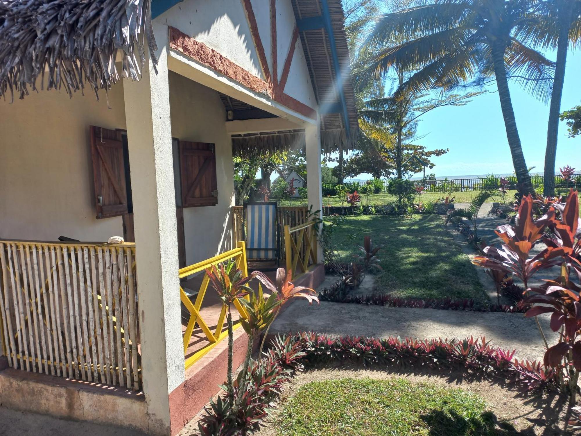 Cathy Patrick Hotel Foulpointe Exterior photo
